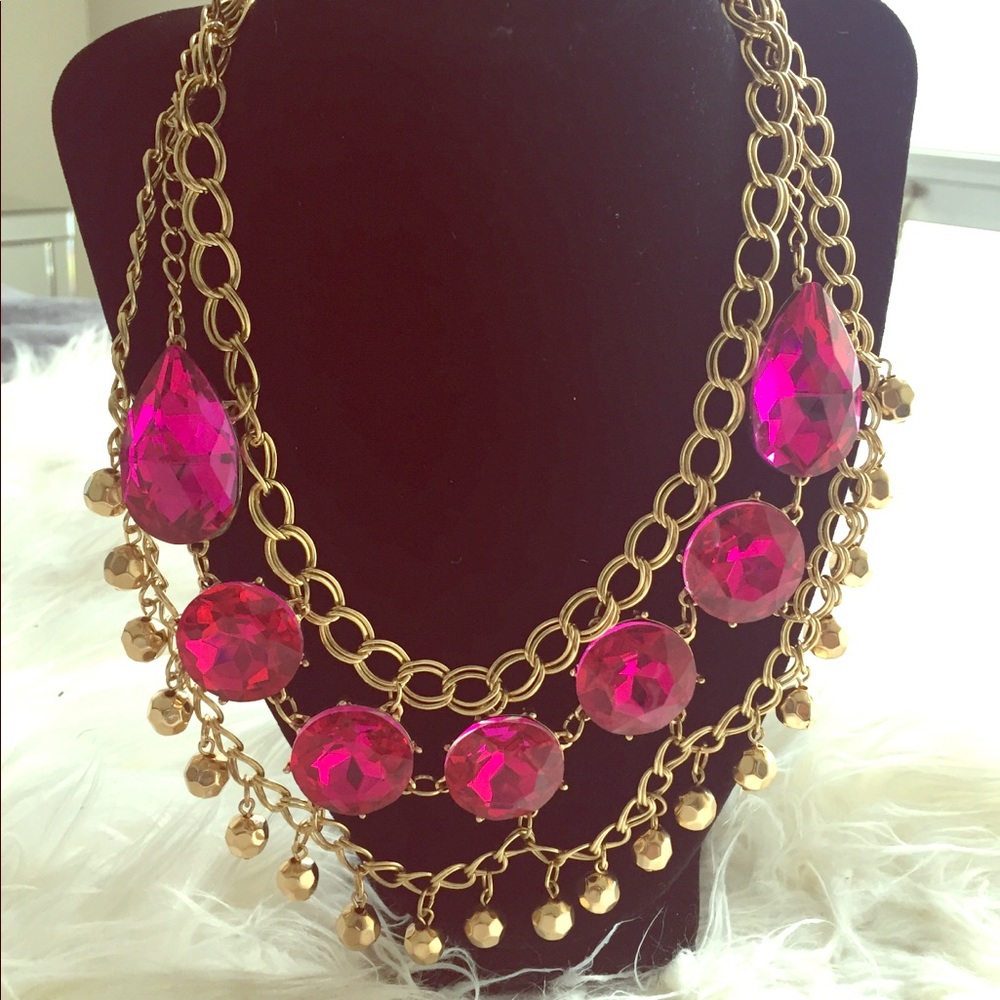 Statement necklace